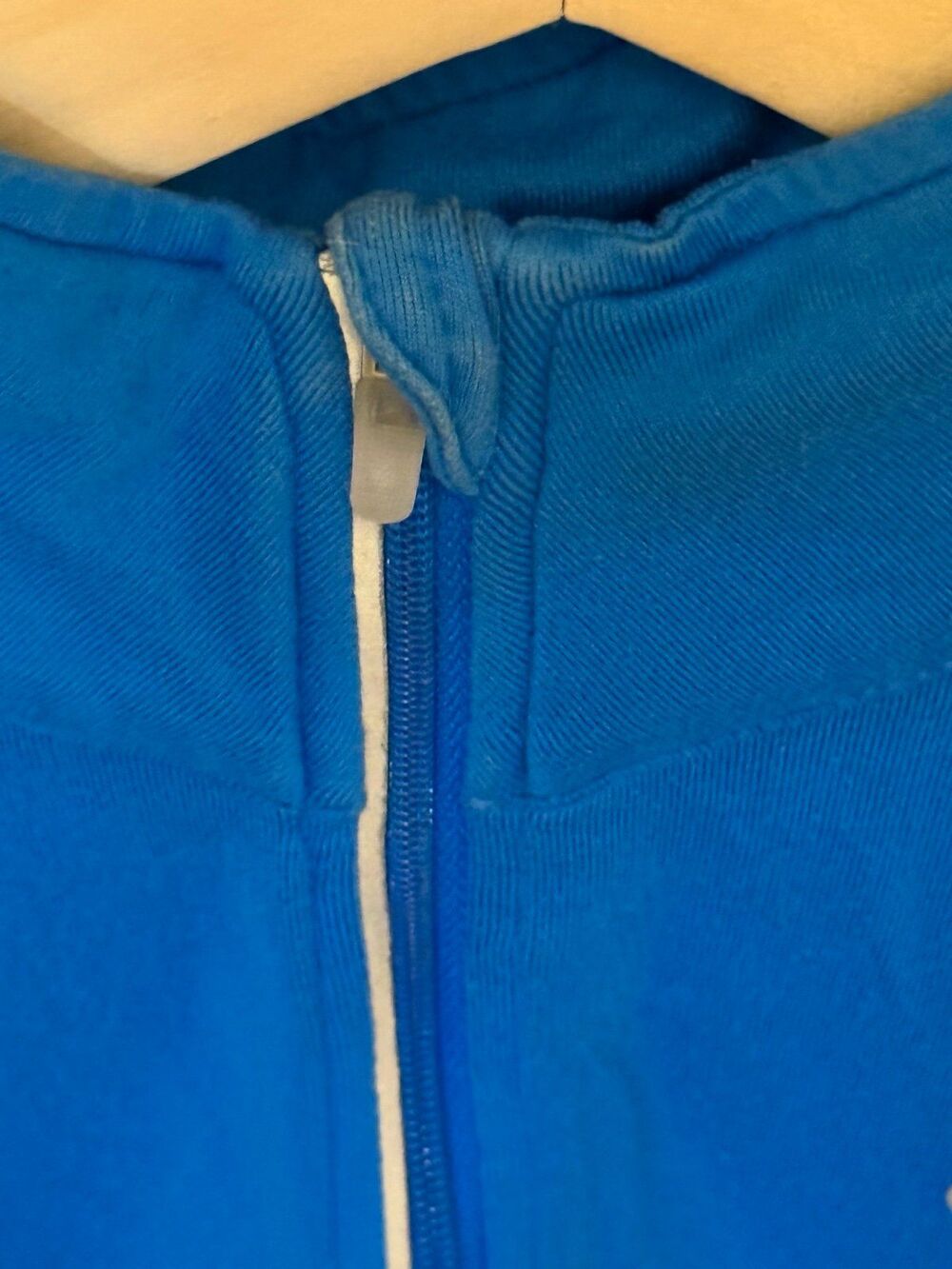 Nike Brand, Long-Sleeve Dri-Fit Blue Shirt, Women’s (0-2) XS Athletic Clothing - Picture 11 of 12